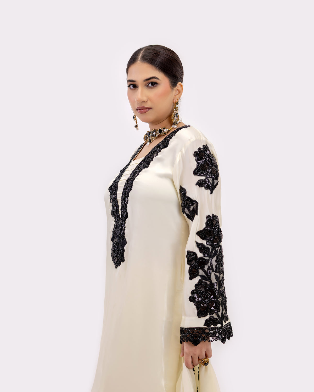 Noir-e-Noor